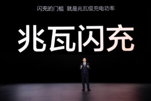 BYD lança plataforma que carrega 400 km em 5 minutos e revoluciona mercado de elétricos