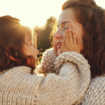 Mães e suas "crianças interiores": o que a maternidade nos revela sobre nós mesmas