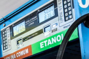 Governo anuncia aumento do etanol na gasolina para 30%