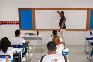 SEC Bahia lança edital com 1.906 vagas para professores da Educação Básica