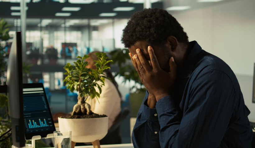 assédio e burnout